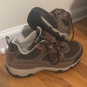 Women’s LLBean hiking shoe size 8.5